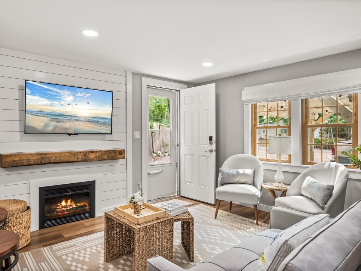 Cape Cod Cottage, Near Beach, Hot Tub, Ac, Dog Friendly Yarmouth Port Exterior foto
