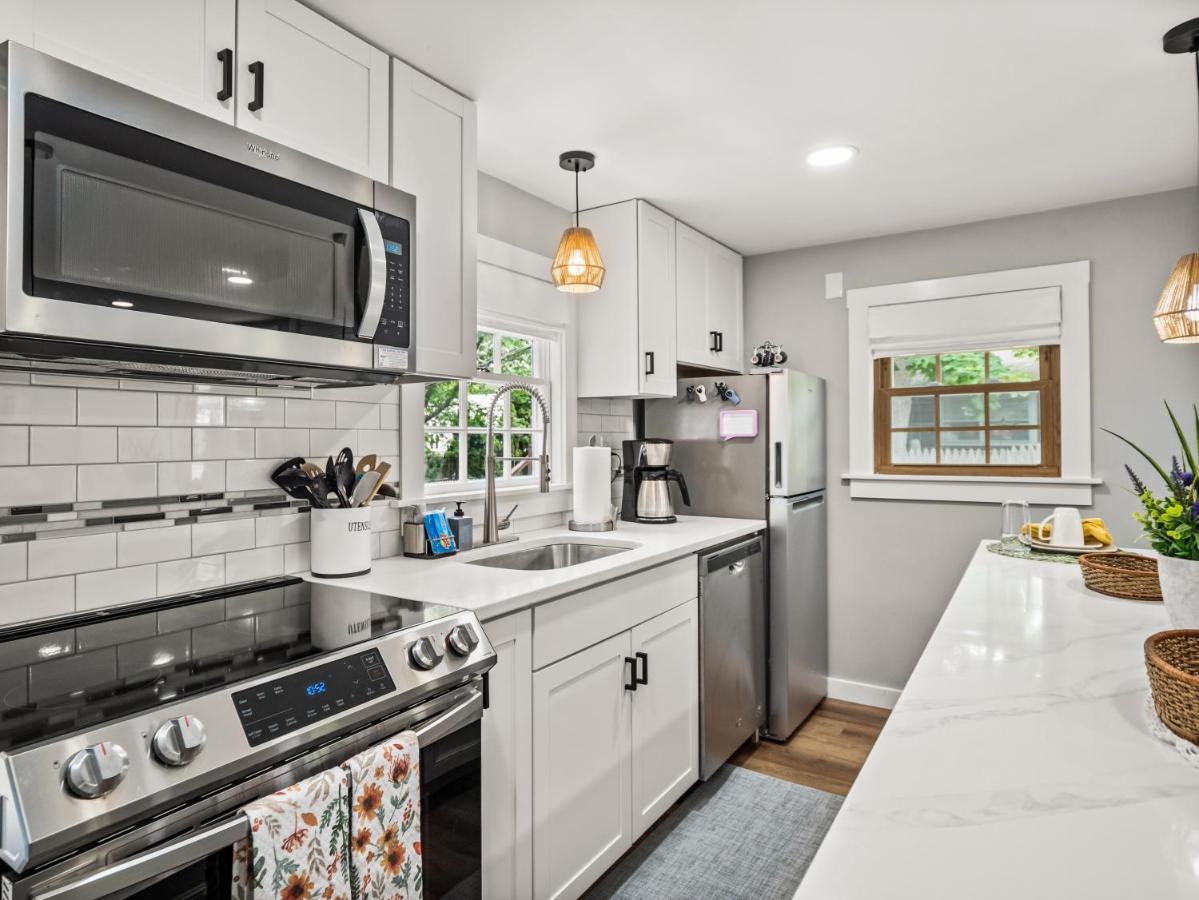 Cape Cod Cottage, Near Beach, Hot Tub, Ac, Dog Friendly Yarmouth Port Exterior foto